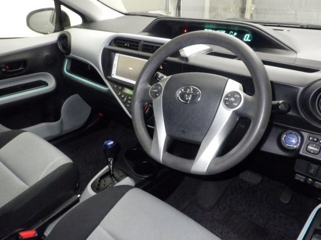 Toyota AQUA 2013 7659759-3