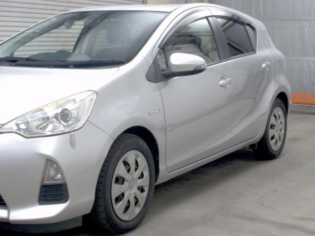 Toyota AQUA 2013 7659759-4