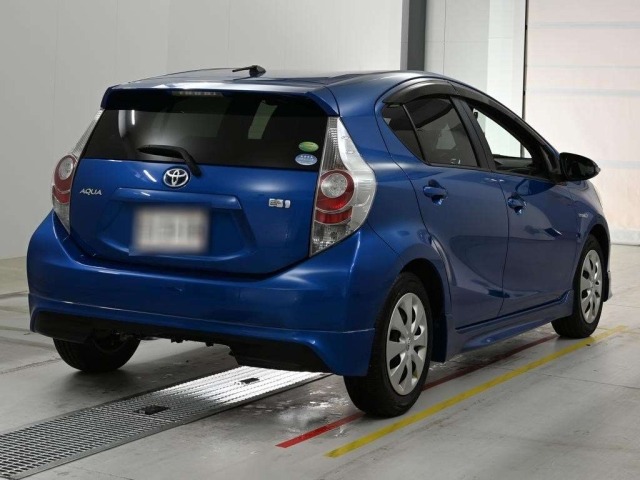 Toyota AQUA 2014 7659768-1