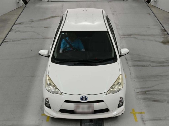 Toyota AQUA 2013 7659769-7