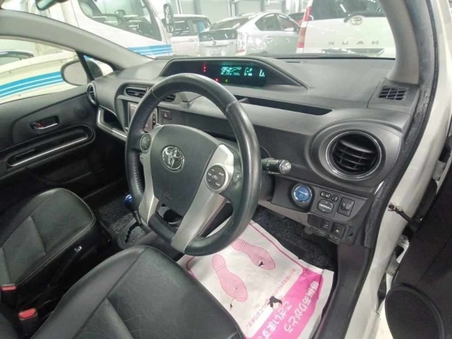 Toyota AQUA 2013 7659769-9