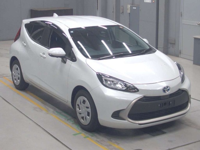 Toyota AQUA 2021 7659771-5