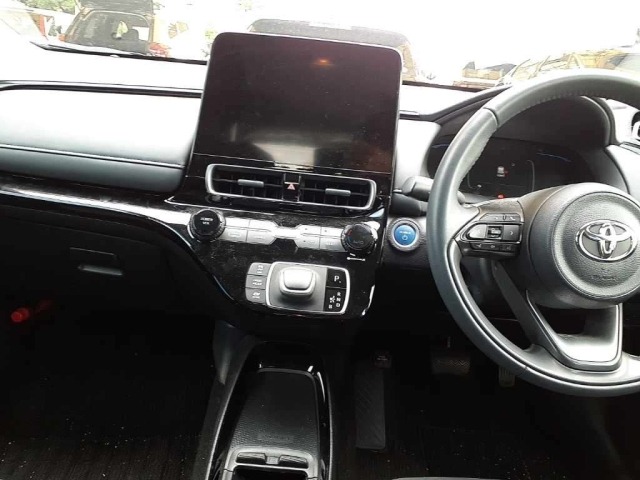 Toyota AQUA 2021 7659771-9