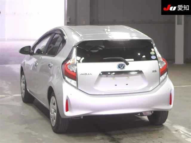 Toyota AQUA 2018 7659774-1