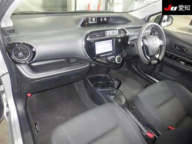Toyota AQUA 2018 7659774-3