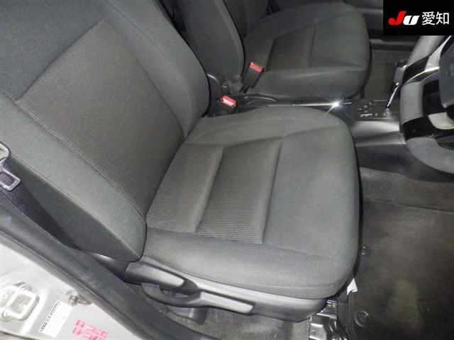 Toyota AQUA 2018 7659774-6