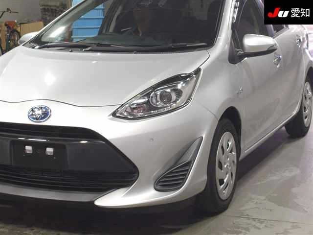 Toyota AQUA 2018 7659774-7