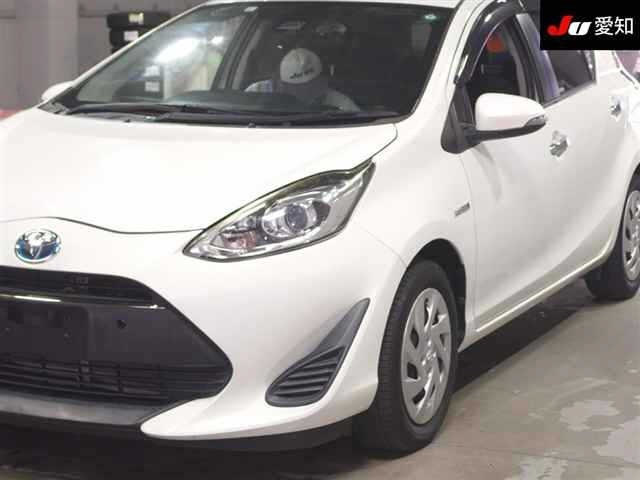 Toyota AQUA 2017 7659776-7