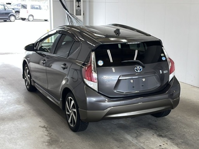 Toyota AQUA 2015 7659779-5