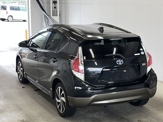 Toyota AQUA 2015 7659780-5