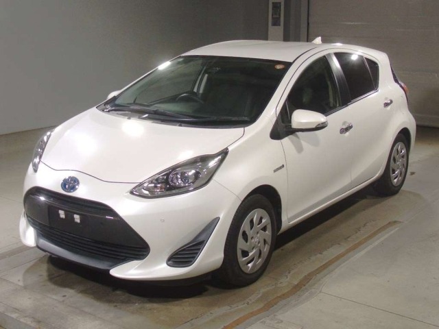 Toyota AQUA 2019 7659781-0