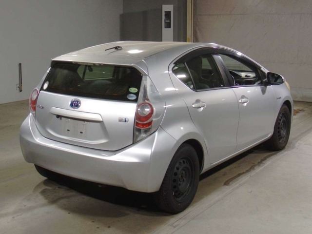 Toyota AQUA 2012 7659783-1