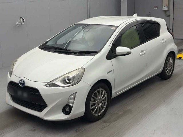 Toyota AQUA 2016 7659784-0