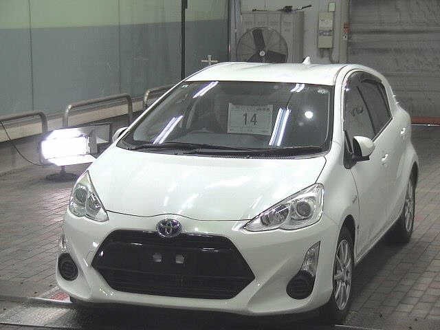 Toyota AQUA 2015 7659785-4