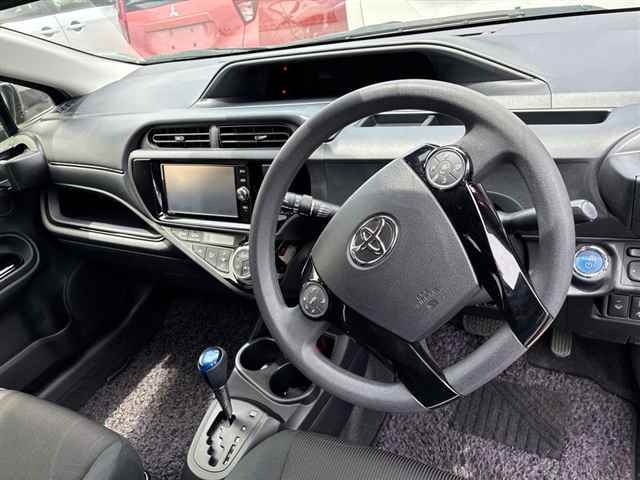 Toyota AQUA 2016 7659789-3