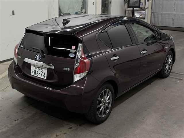 Toyota AQUA 2016 7659789-5