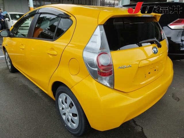 Toyota AQUA 2013 7659795-1