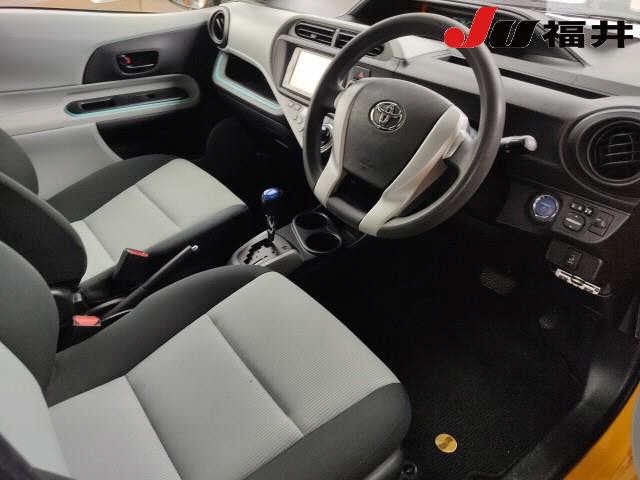 Toyota AQUA 2013 7659795-3