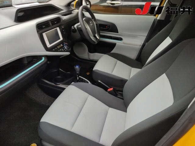 Toyota AQUA 2013 7659795-5