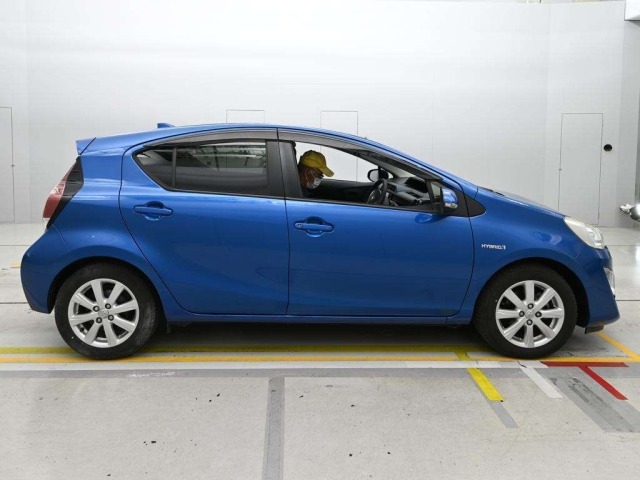 Toyota AQUA 2015 7659815-3