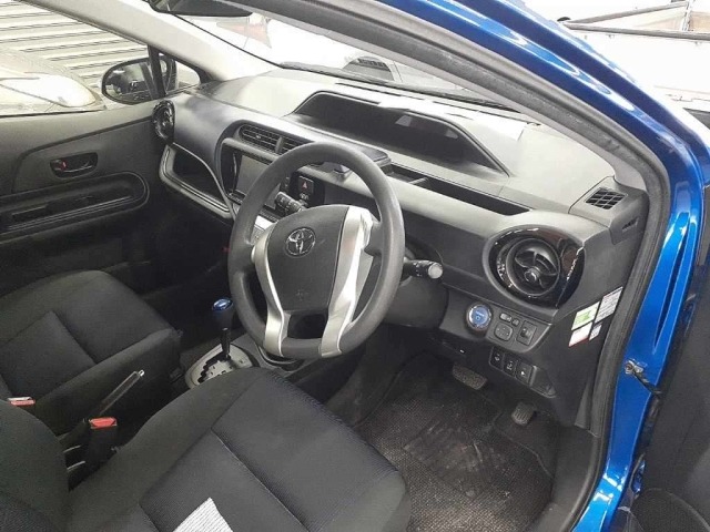 Toyota AQUA 2015 7659815-9