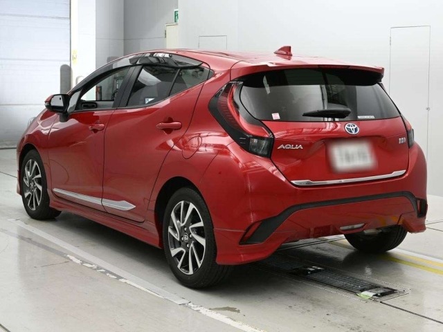 Toyota AQUA 2021 7659818-6