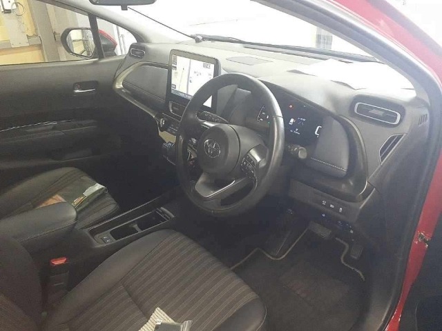 Toyota AQUA 2021 7659818-9