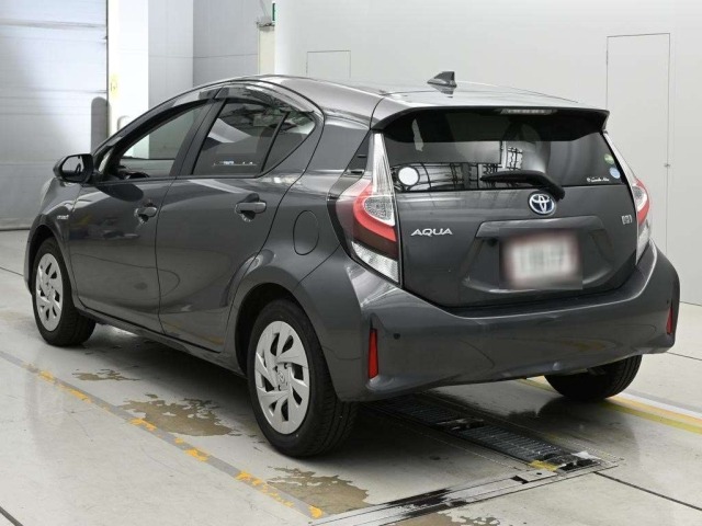 Toyota AQUA 2020 7659823-6