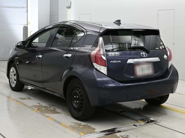 Toyota AQUA 2015 7659834-6
