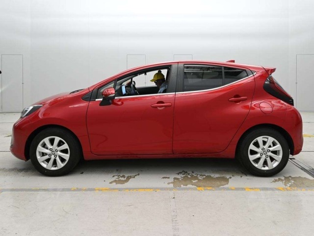 Toyota AQUA 2021 7659835-4