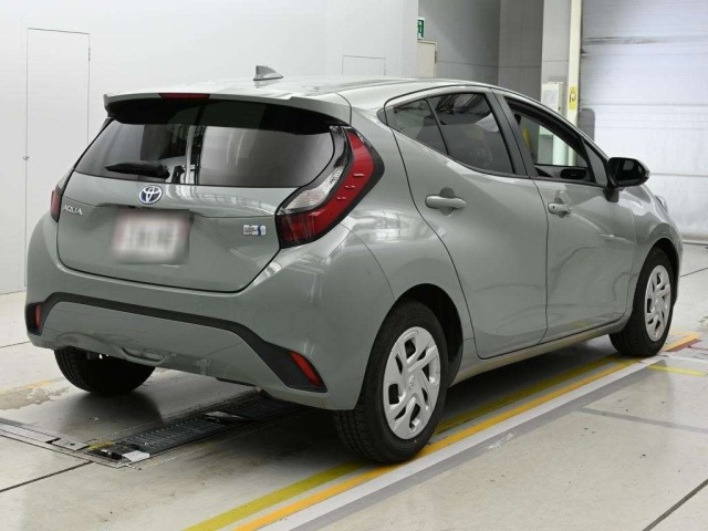 Toyota AQUA 2022 7659840-1