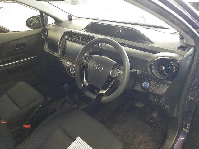 Toyota AQUA 2017 7659841-9