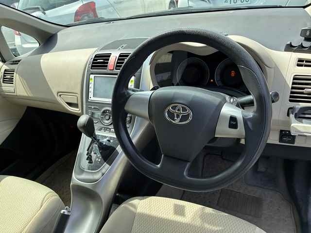 Toyota AURIS 2011 7655039-3