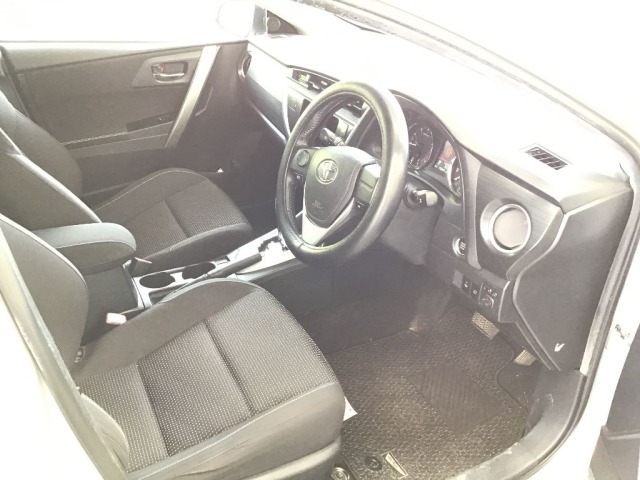 Toyota AURIS 2013 7655040-5