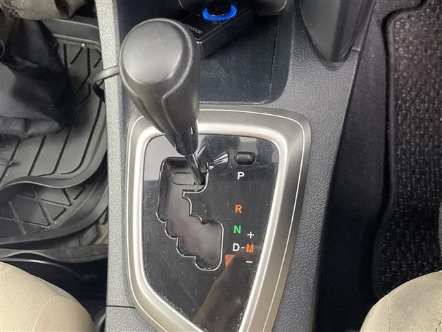 Toyota AURIS 2013 7655082-9