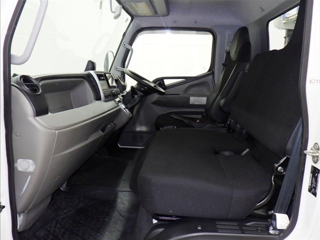 Mitsubishi CANTER 2023 7658058-8