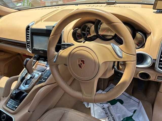 Porsche CAYENNE 2013 7647623-3