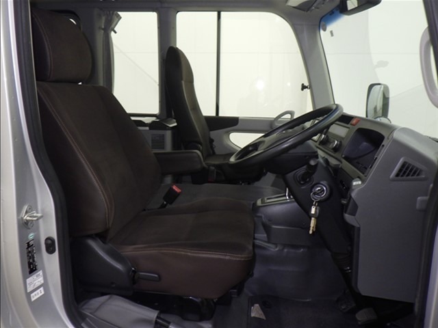 Toyota COASTER 2018 7656320-4