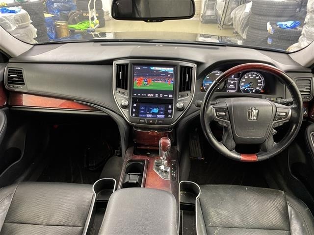 Toyota CROWN MAJESTA 2015 7656231-2