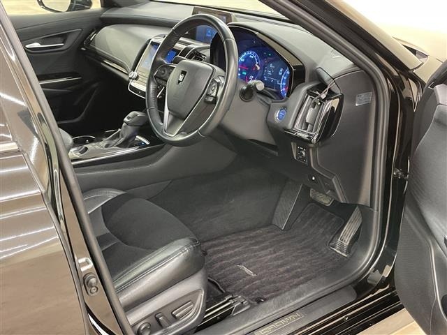 Toyota CROWN 2018 7651418-3