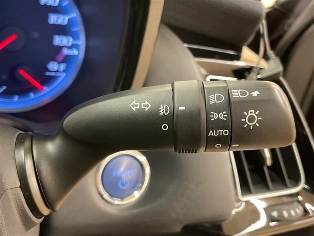 Toyota CROWN 2018 7651418-4