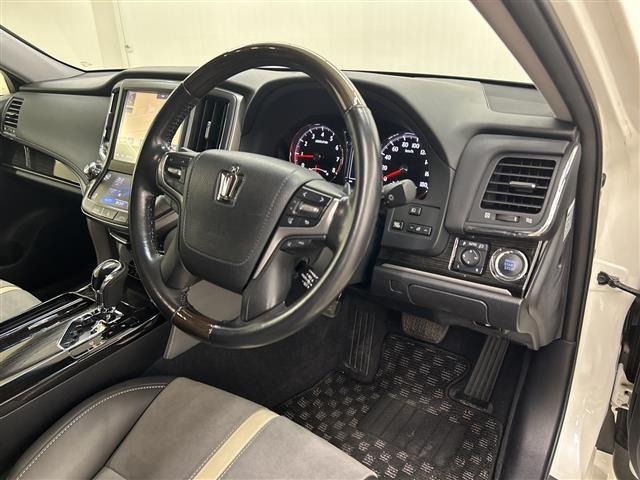 Toyota CROWN 2017 7651499-21