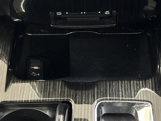Toyota CROWN 2017 7651499-9