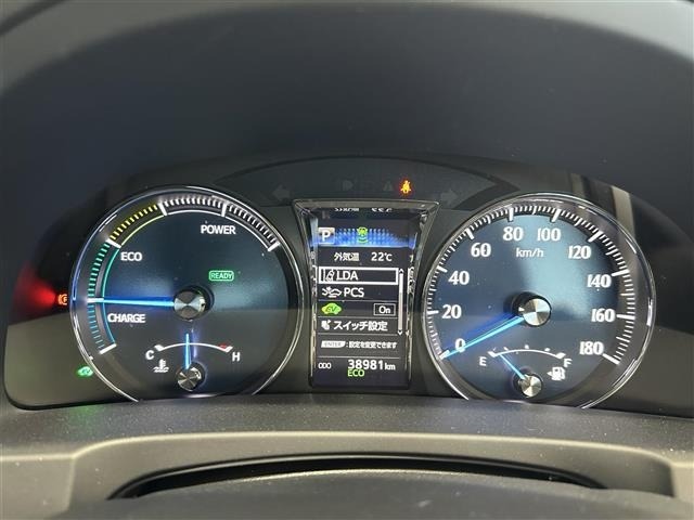 Toyota CROWN 2017 7651628-11
