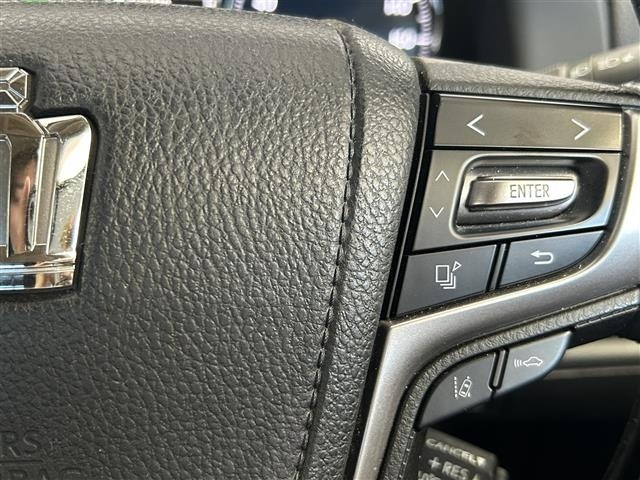 Toyota CROWN 2017 7651628-22