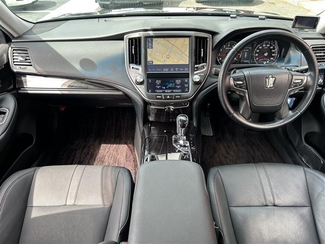 Toyota CROWN 2017 7651787-14