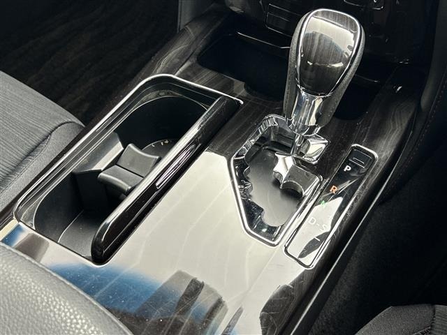 Toyota CROWN 2015 7651798-17