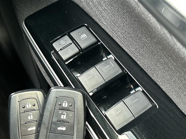 Toyota CROWN 2019 7651801-8