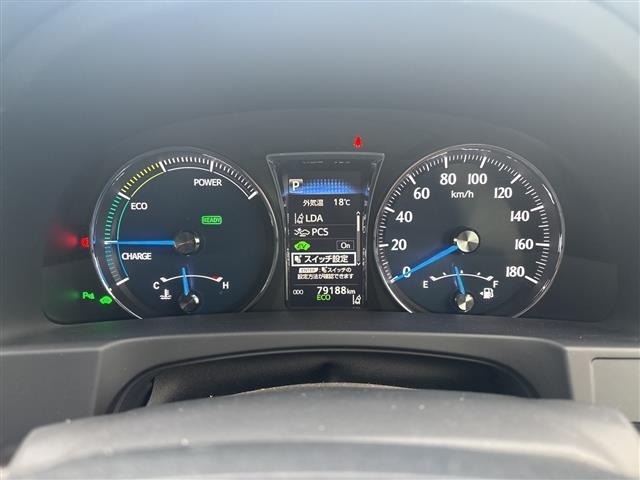 Toyota CROWN 2017 7651811-18