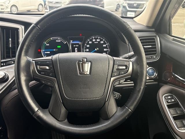 Toyota CROWN 2017 7651811-9